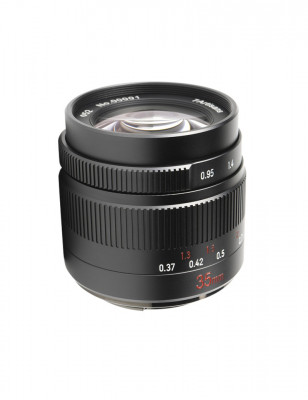 35mm f/0.95 x Sony E