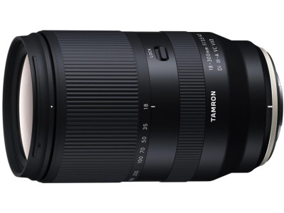 18-300mm F/3.5-6.3 Di III-A VC VXD per Fuji X-mount