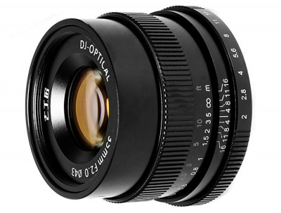 35mm f/2.0 x Sony E